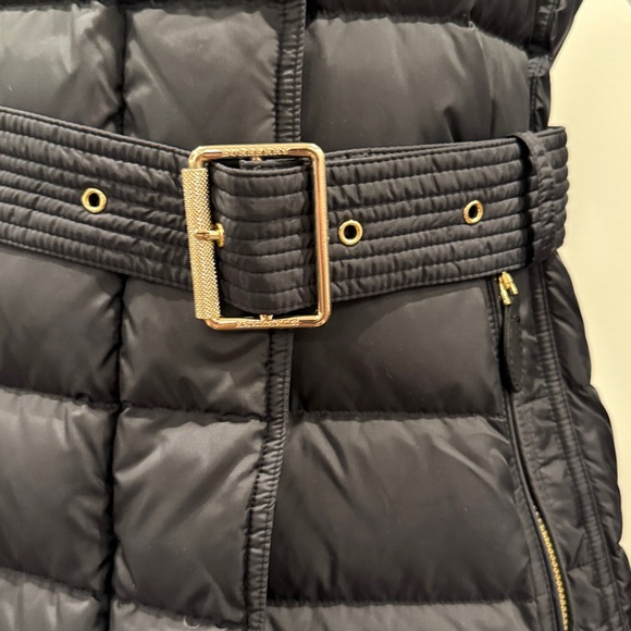 Burberry Quilted Navy Blue Puffer Coat with Belt and removable hood. Authentic - Picture 3 of 16